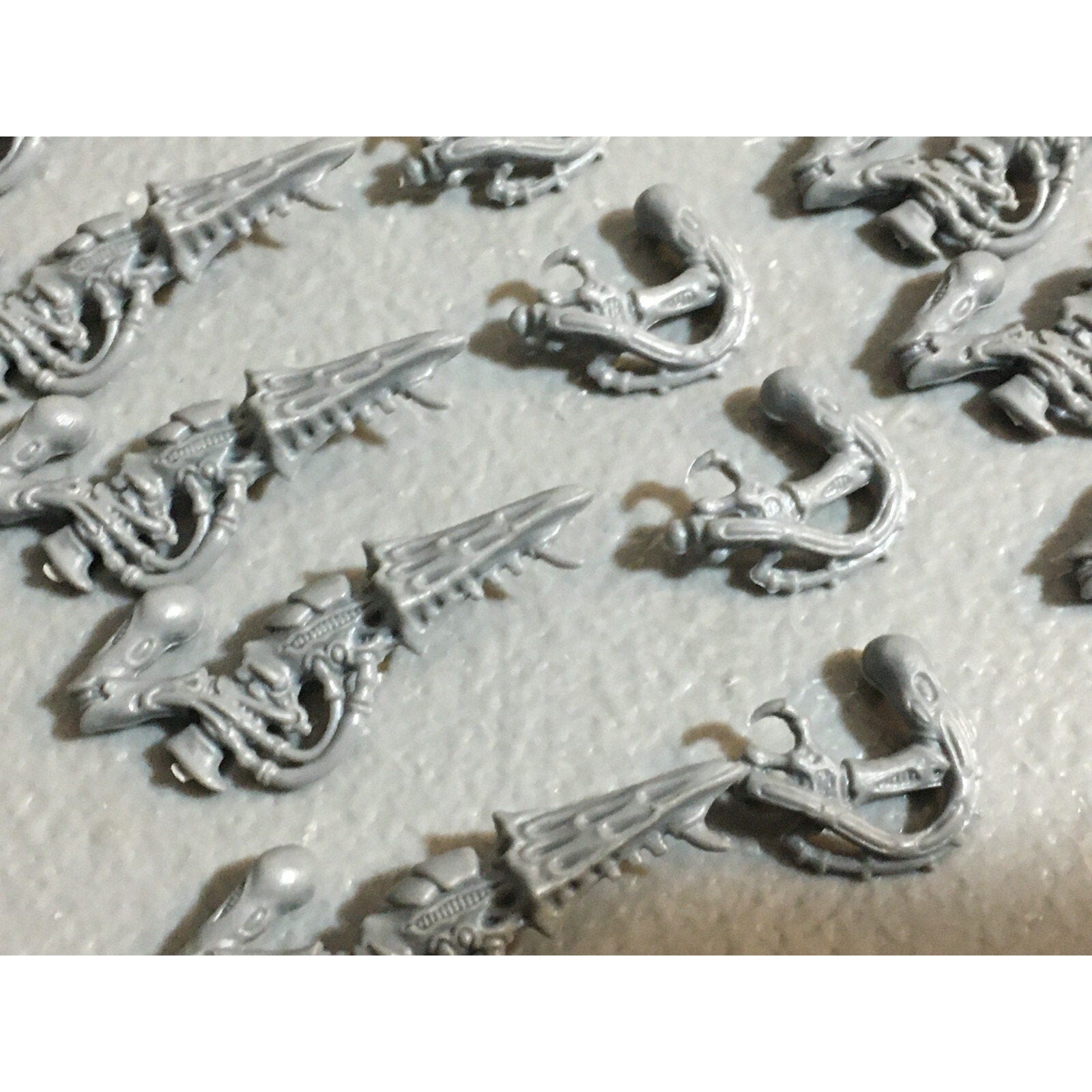 A23052 WARHAMMER 40K TYRANIDS BITS LOT DEVOURERS TERMAGANTS GAMES WORKSHOP GW