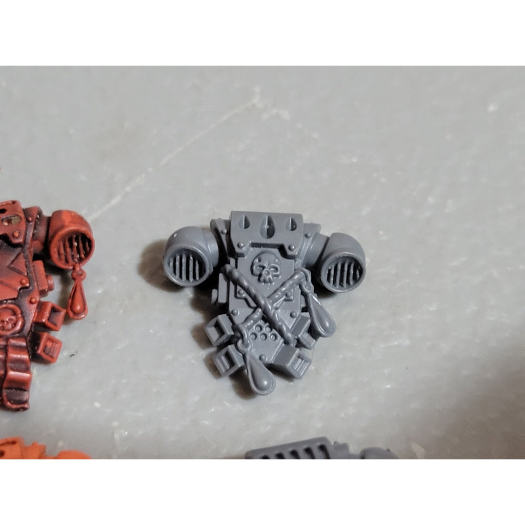 A19067 WARHAMMER 40K SPACE MARINES BLOOD ANGELS BACKPACK 11 PK BITS LOT