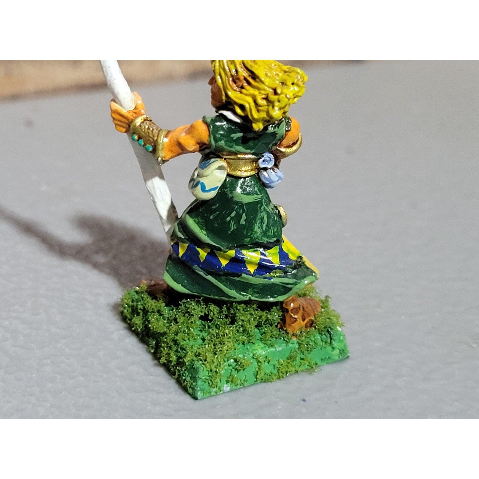 A18750 WARHAMMER FANTASY MARAUDER METAL WOOD ELVES WARRIOR W MOON STANDARD