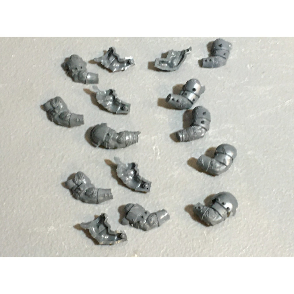 A23169 WARHAMMER FANTASY CHAOS BEASTMEN BITS LOT MINOTAUR ARMS GW GAMES WORKSHOP