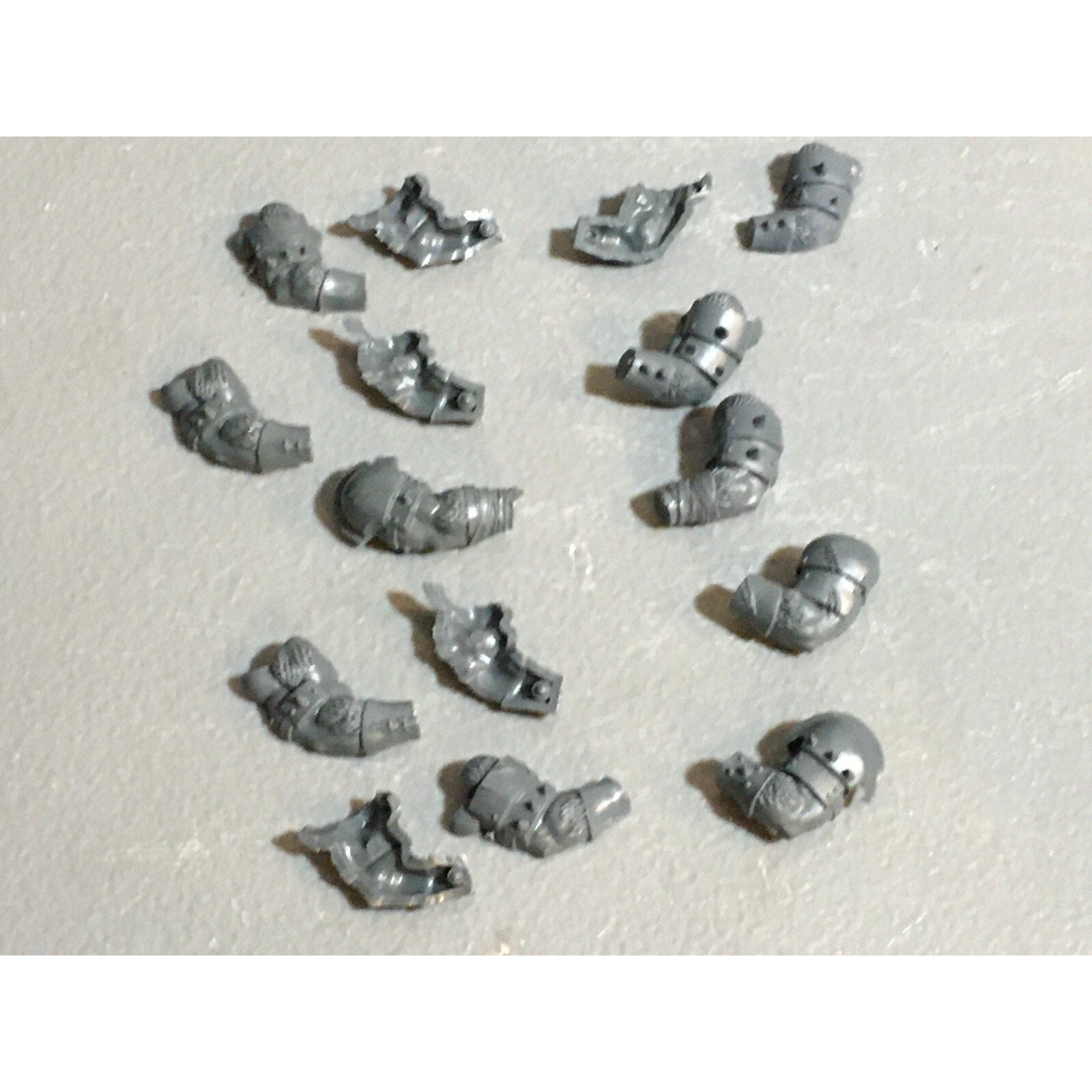 A23169 WARHAMMER FANTASY CHAOS BEASTMEN BITS LOT MINOTAUR ARMS GW GAMES WORKSHOP