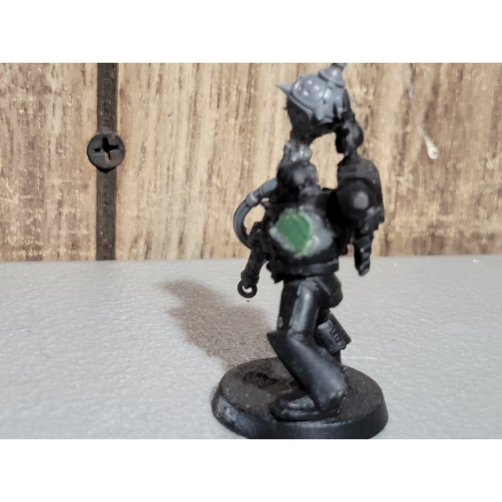 A18415 WARHAMMER 40K SPACE MARINES CAPTAIN LIEUTENANT CUST STORM BOLTER MACE