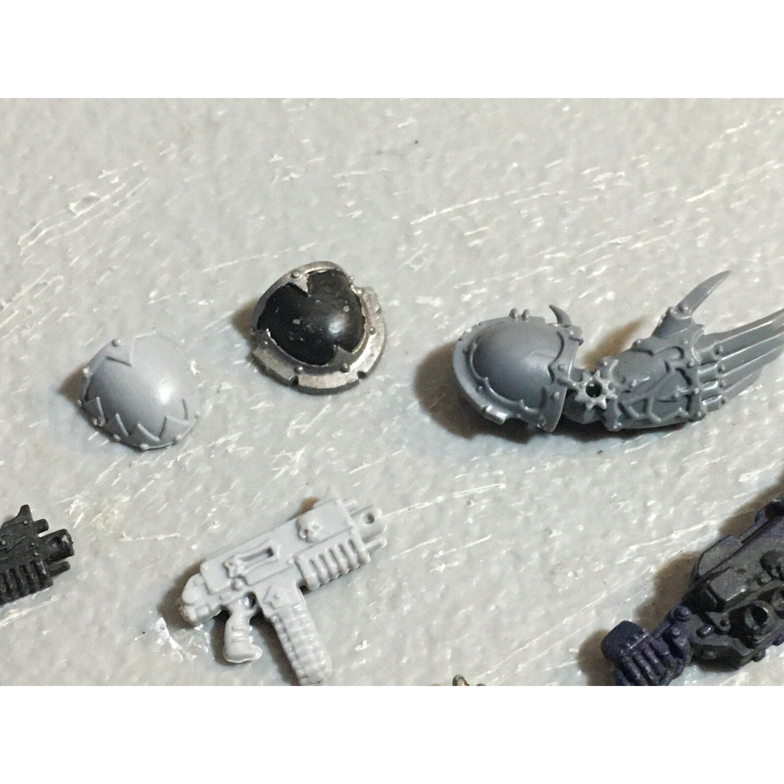 A23015 WARHAMMER 40K CHAOS SPACE MARINES SRMS BOLTERS GAMES WORKSHOP GW