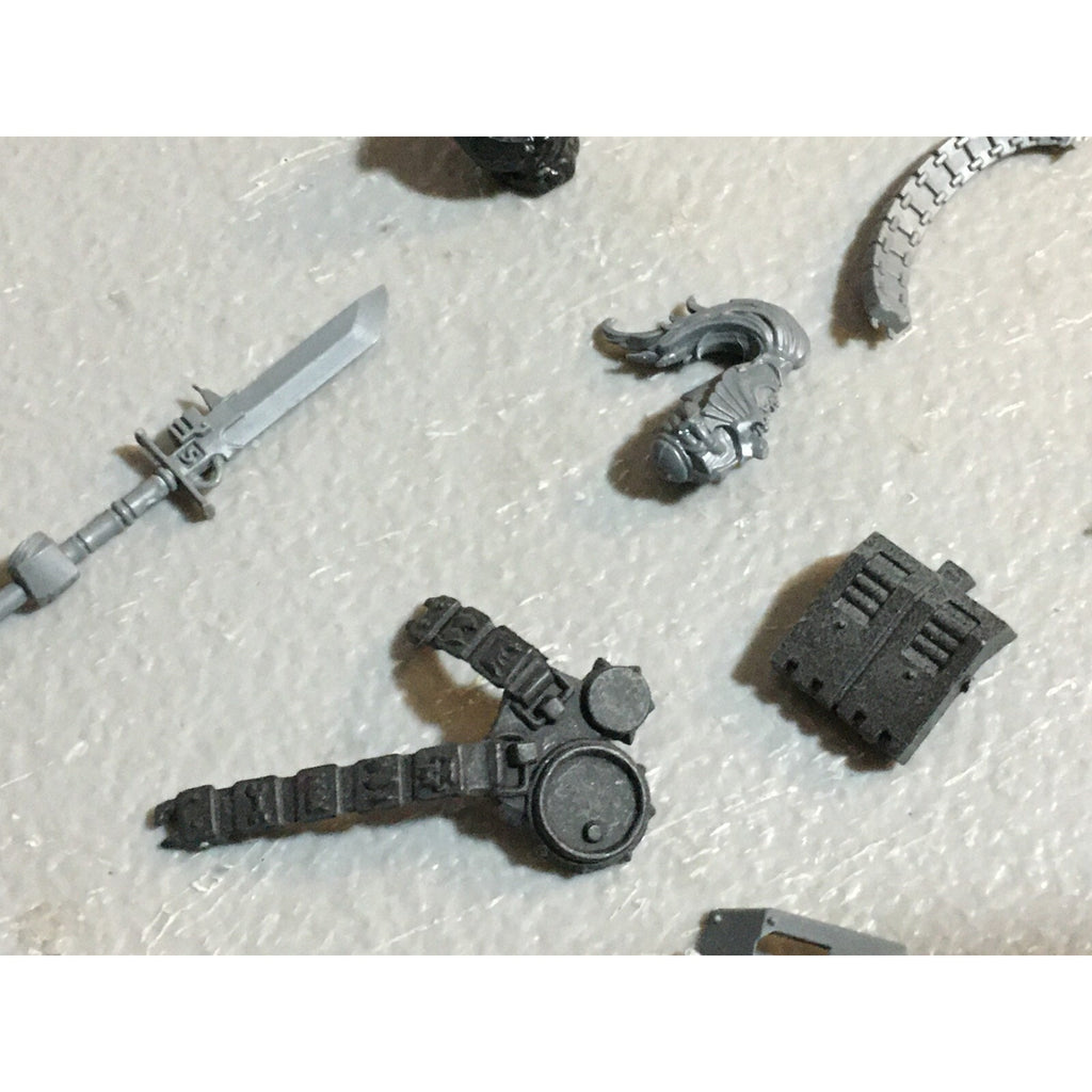 A23464 WARHAMMER 40K SPACE MARINES BITS LOT MIXED VEHICLE HEAVY GAMES WORKSHOP