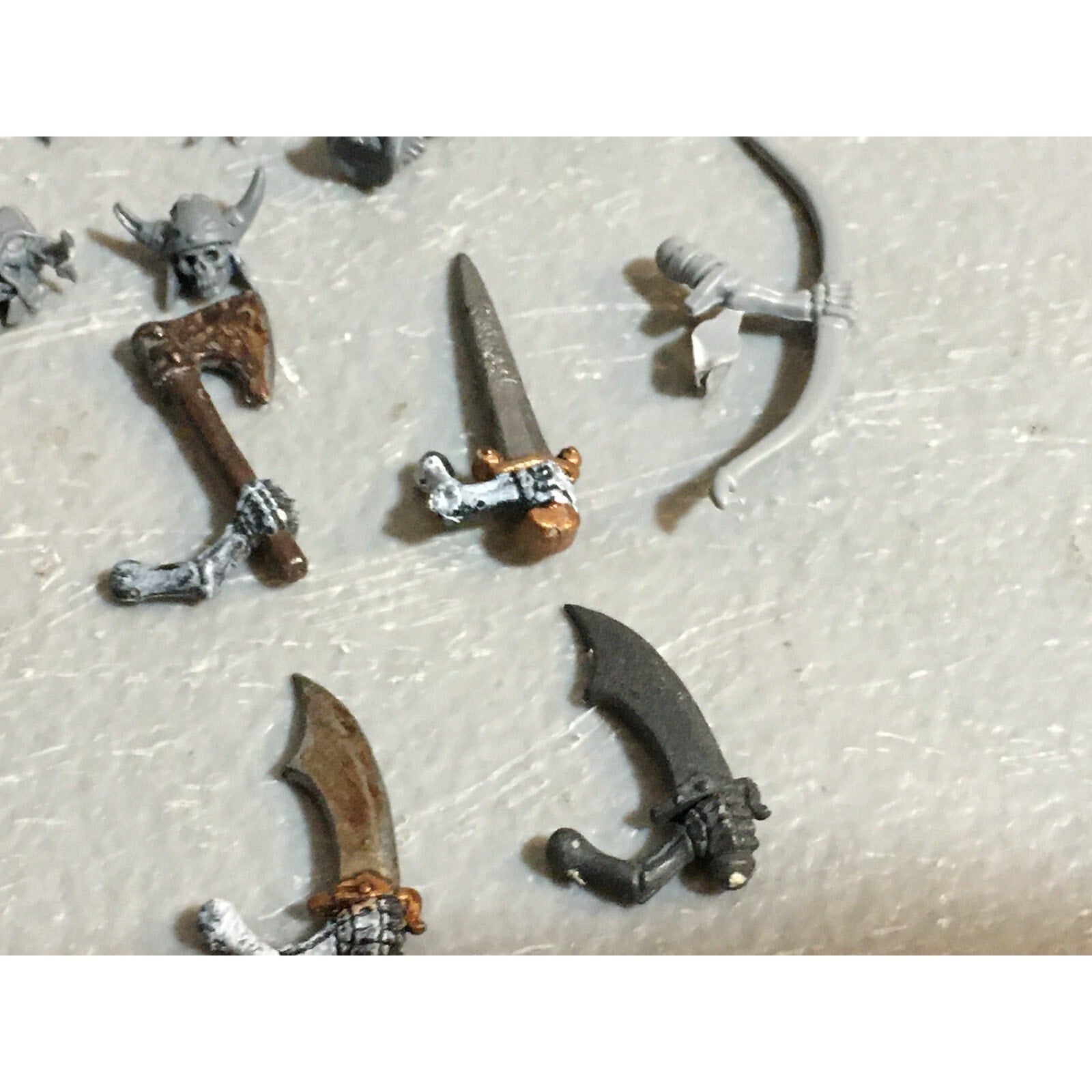 A23229 WARHAMMER FANTASY UNDEAD VAMPIRE COUNTS BITS LOT SKELETON ARMS HEADS GW
