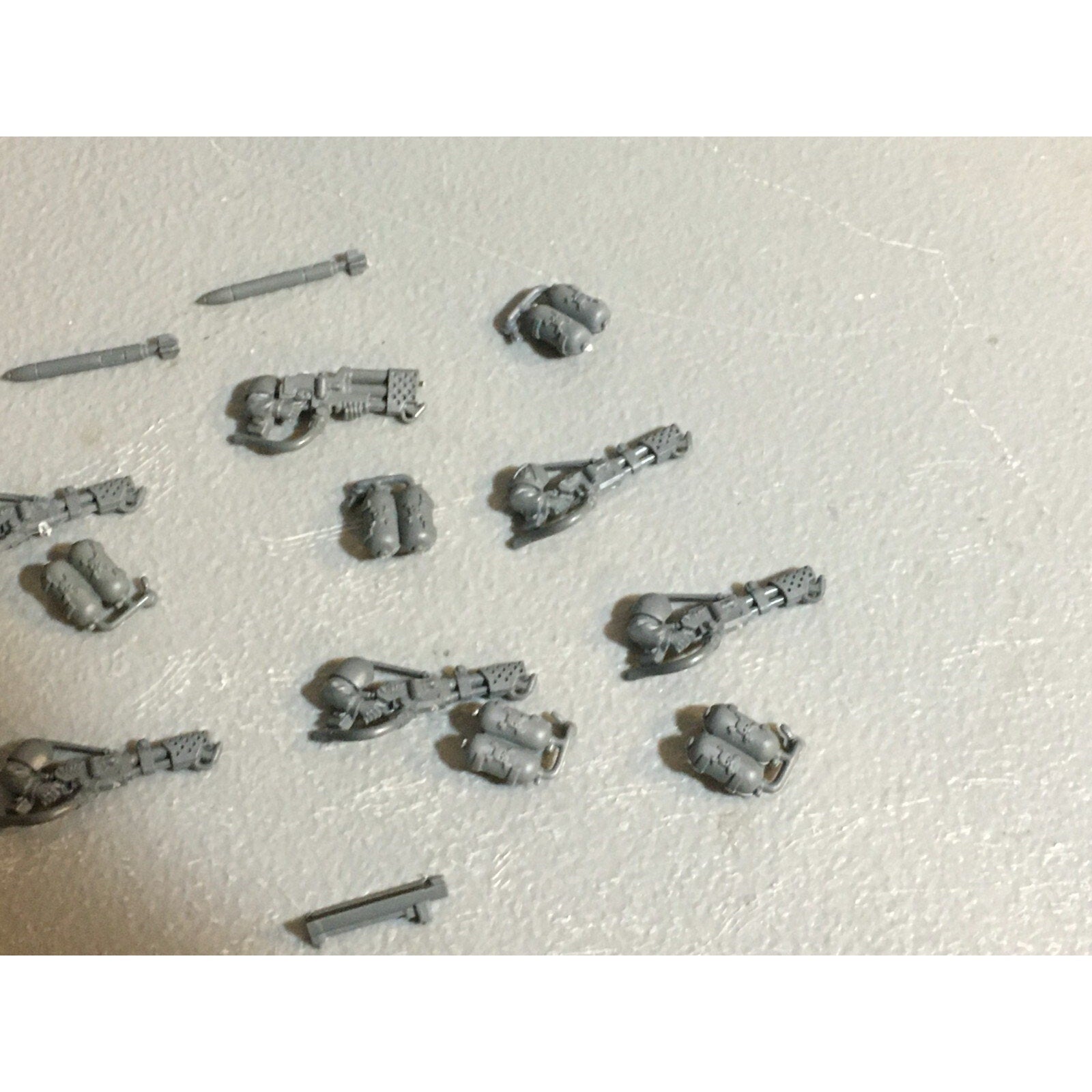 A17843 WARHAMMER 40K ASTRA IG GUARD CADIAN SPECIAL & HEAVY WEAPONS BITS LOT GW