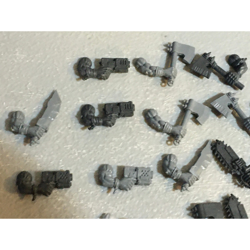 A33562 WARHAMMER 40K SPACE ORKS BITS LOT ARMS CHOPPA SLUGGA GW GAMES WORKSHOP