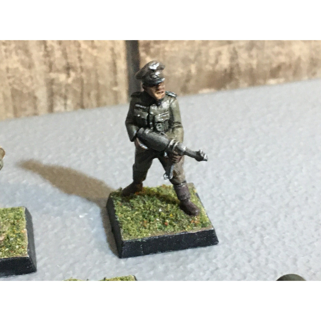 A30867 UNKNOWN METAL MINIATURES SOLDIERS INFANTRY WWII? WWI? TABLE TOP WAR GAMES