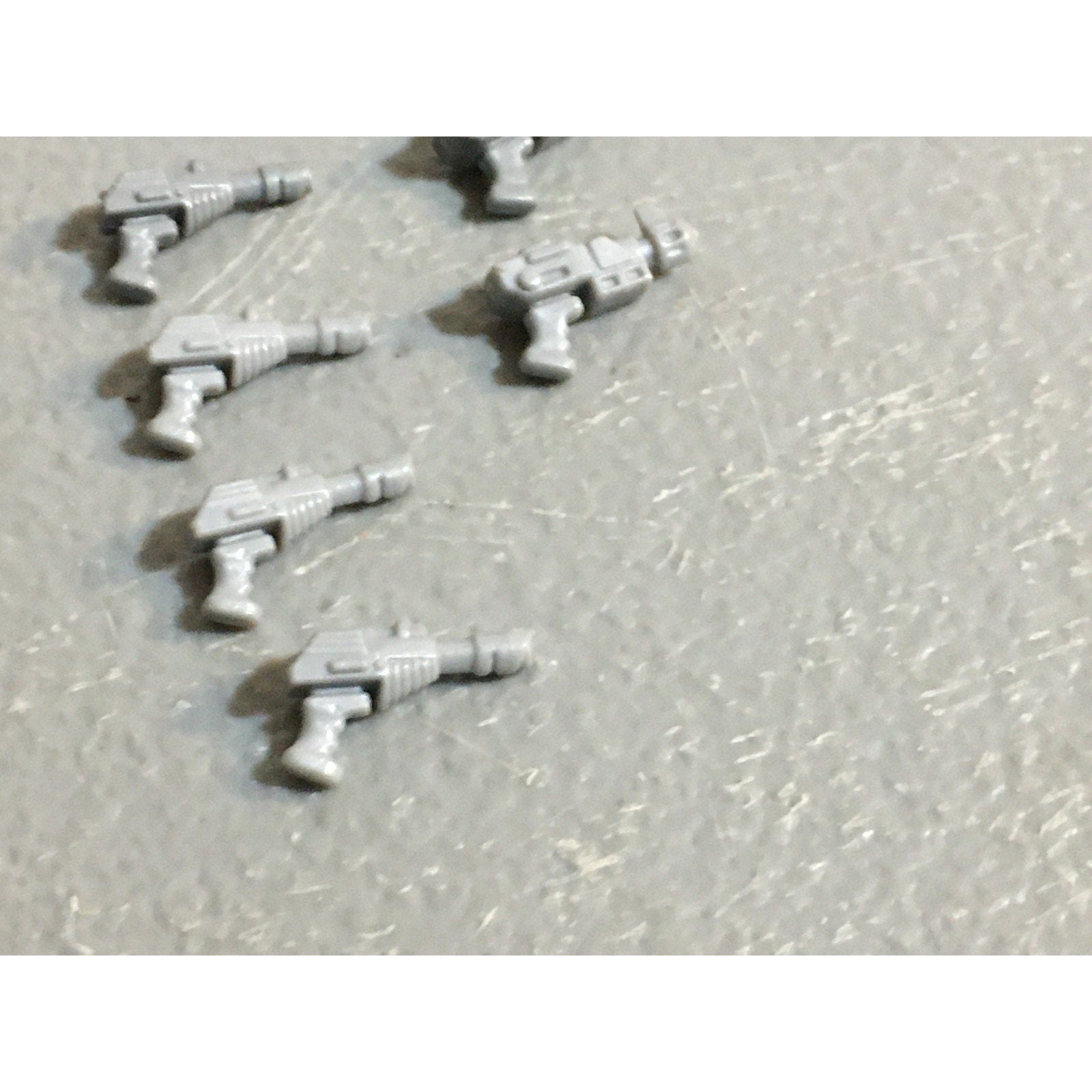 A33593 WARHAMMER 40K MIXED BITS LOT ROGUE TRADER PISTOLS GUNS GW