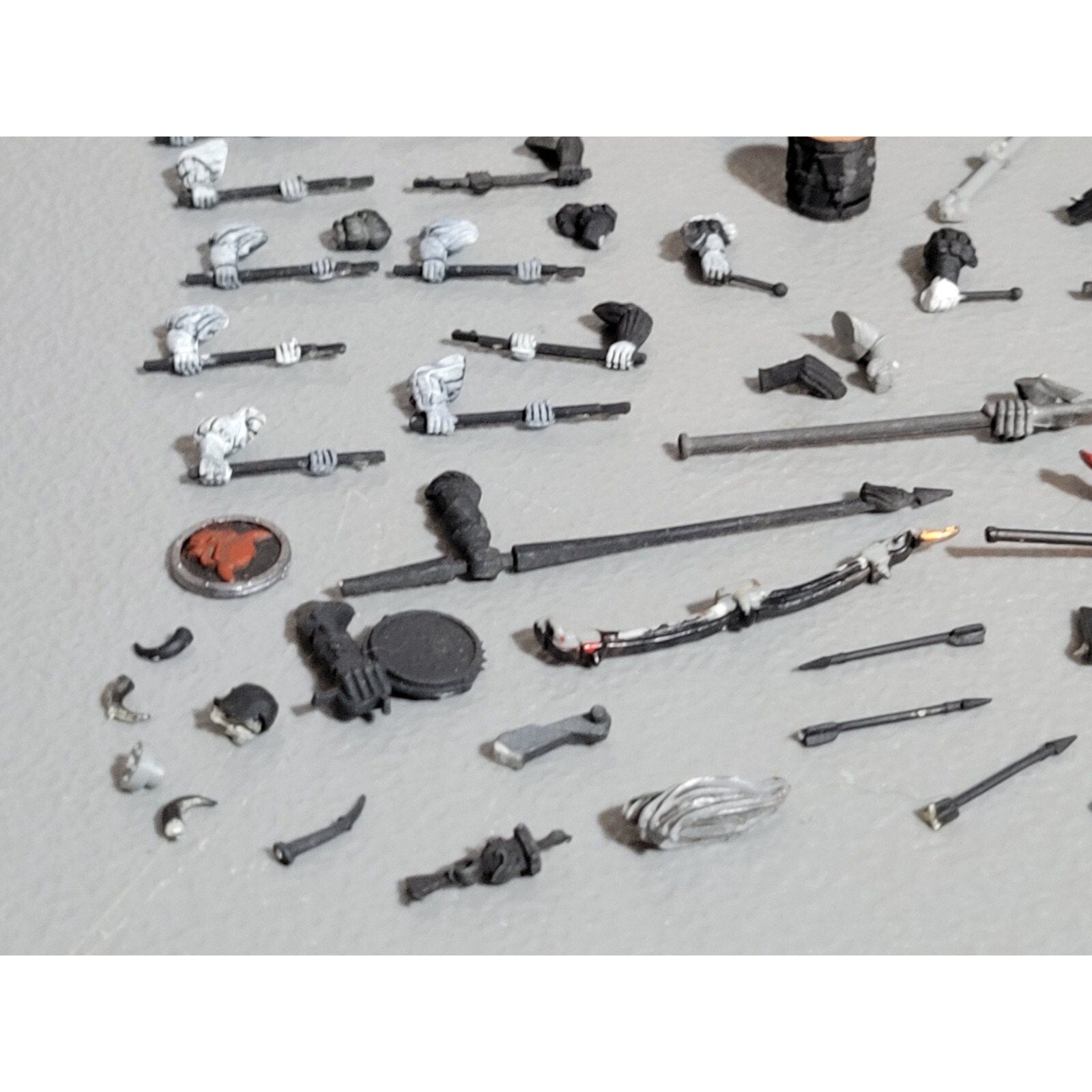 A18901 WARHAMMER FANTASY BITS LOT EMPIRE UNDEAD ARMS SPEARS SWORDS