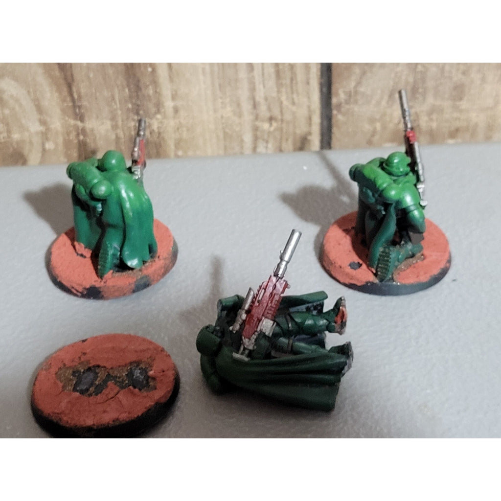 A18335 WARHAMMER 40K SPACE MARINES PRIMED DARK ANGELS ELIMINATORS MAG BASE