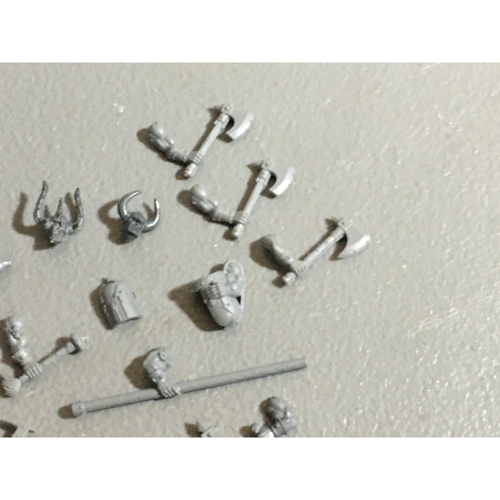 A22184 WARHAMMER FANTASY CHAOS MORTALS BITS LOT MIXED MARAUDER COMMAND & ARMS GW