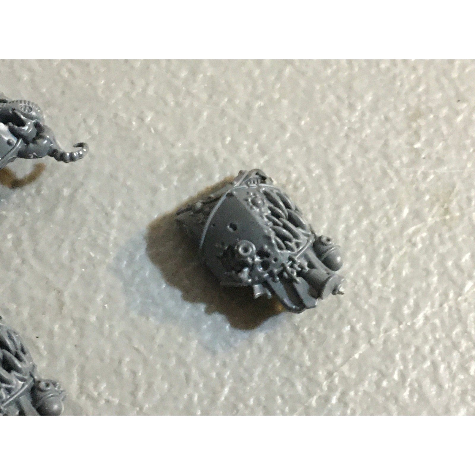 A31439 WARHAMMER 40K DEATH GUARD BITS LOT PLAGUE MARINE CHEST GW CHAOS MARINES