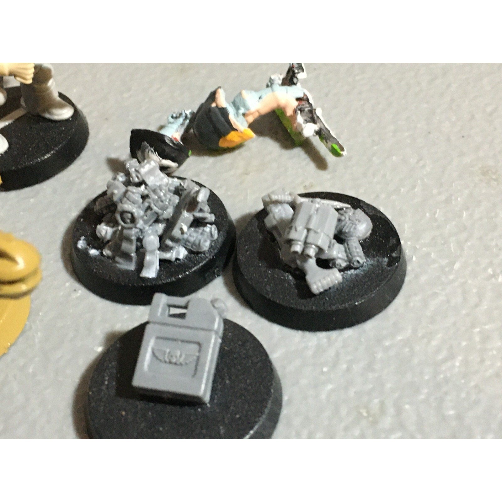 A20154 WARHAMMER 40K INCOMPLETE LOT SPACE MARINES IMPERIAL ASTRA SQUAT BITS