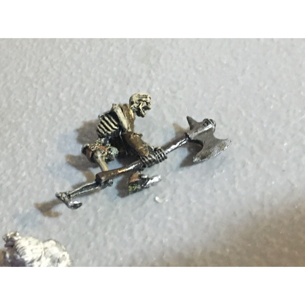 A32578 UNKNOWN MINIATURES METAL LOT KNIGHT SKELETON WARRIOR SOLDIER