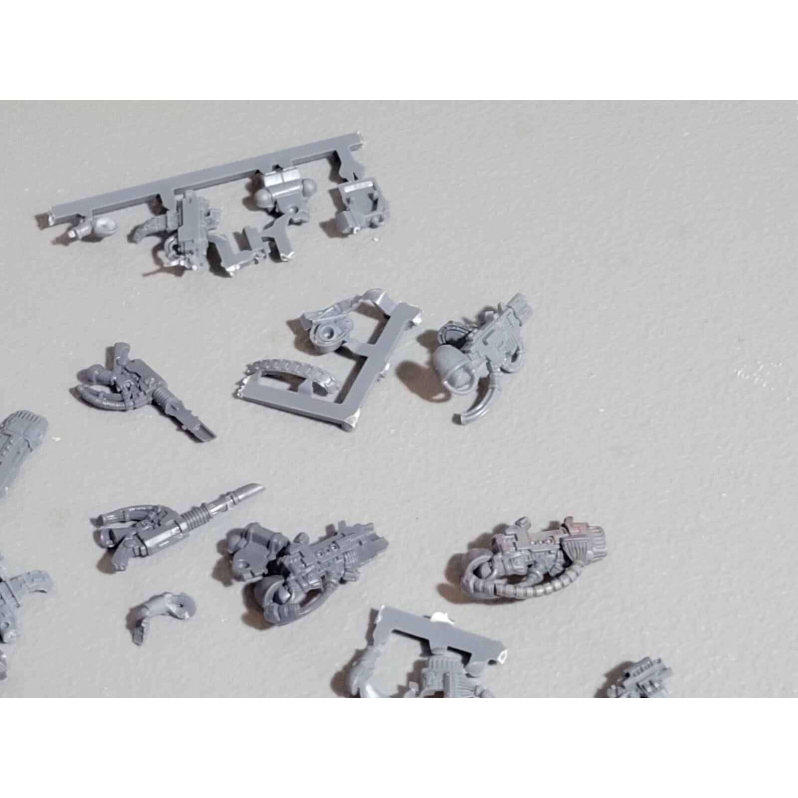 A18913 WARHAMMER 40K SPACE MARINES BITS LOT HEAVY SPECIAL PLASMA