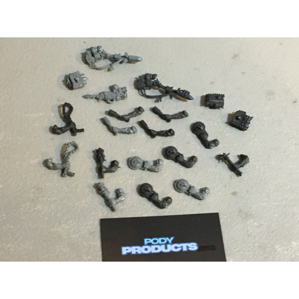 A33569 WARHAMMER 40K SPACE ORKS BITS LOT ARMS BACKPACK GRENADE GW GAMES WORKSHOP