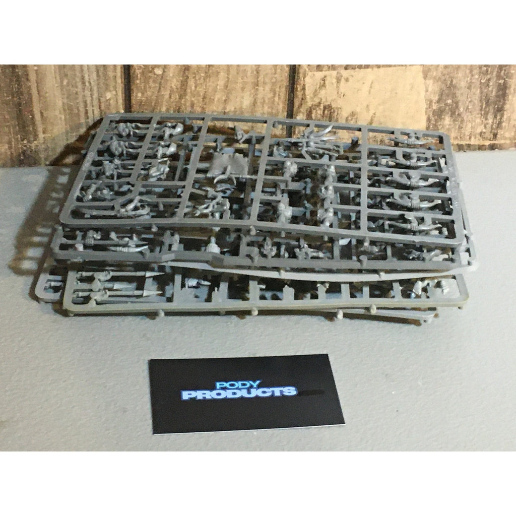 A33693 WARHAMMER FANTASY ORCS & GOBLINS BITS ON SPRUE LOT GOBLINS GW