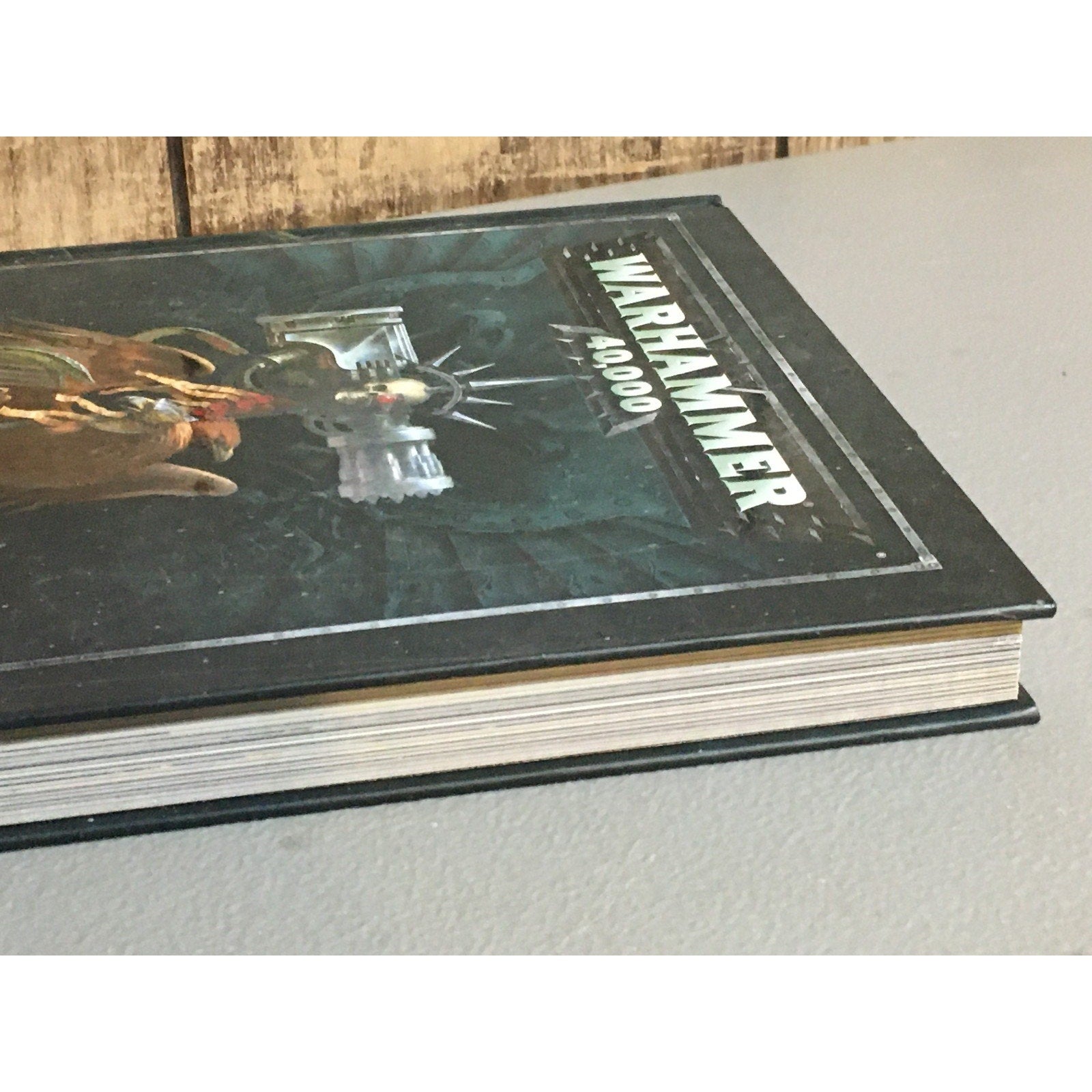 BOOK GAMES WORKSHOP WARHAMMER 40K GRIM DARKNESS RULEBOOK 8TH ED HB USED