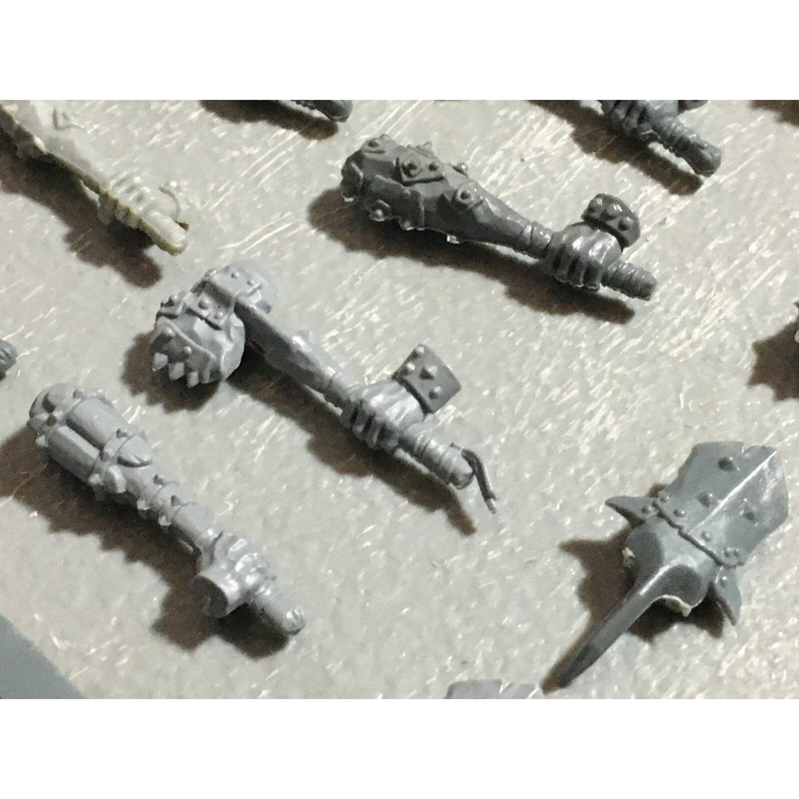 A22582 WARHAMMER FANTASY OGRE KINGDOMS BITS LOT HANDS GAMES WORKSHOP GW