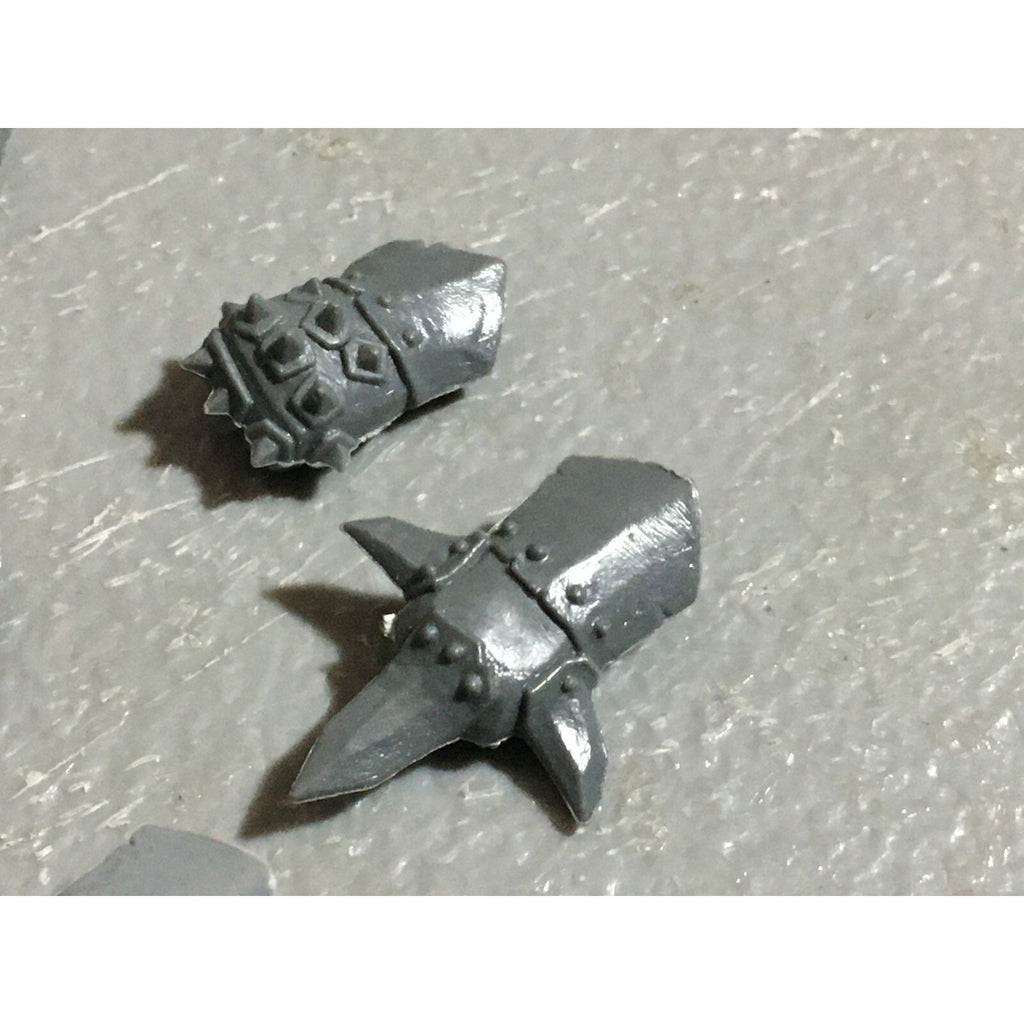 A22592 WARHAMMER FANTASY OGRE KINGDOMS BITS LOT HANDS GAMES WORKSHOP GW