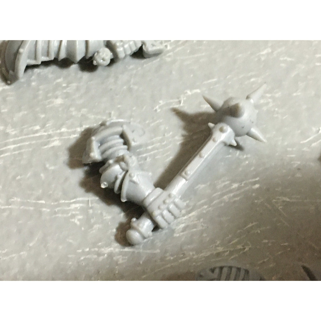 A22252 WARHAMMER FANTASY CHAOS MORTALS BITS LOT WARRIORS KNIGHTS WEAPONS GW OOP