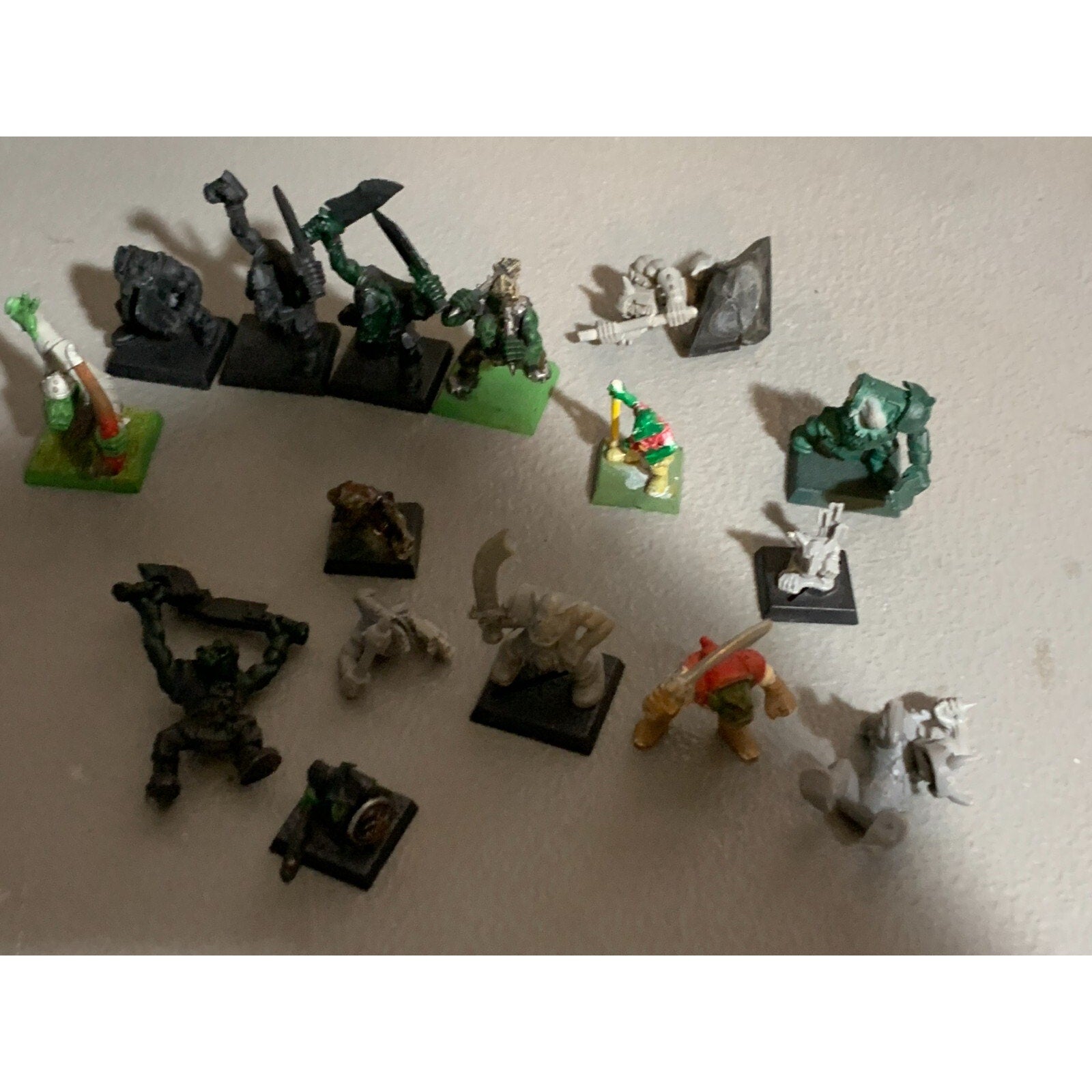 A23306 WARHAMMER FANTASY AOS ORCS GOBLINS BITS LOT INC SOME OLD GAMES WORKSHOP