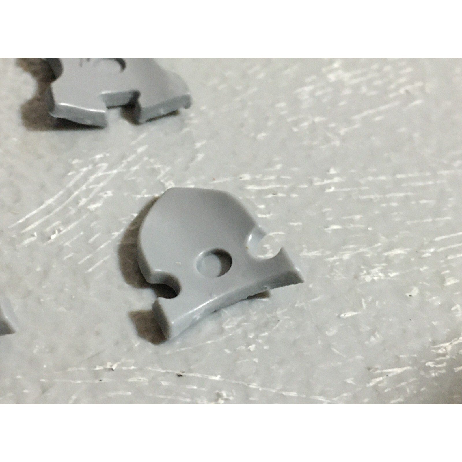 A22247 WARHAMMER FANTASY CHAOS MORTALS BITS LOT WARRIORS KNIGHTS SHIELDS GW OOP