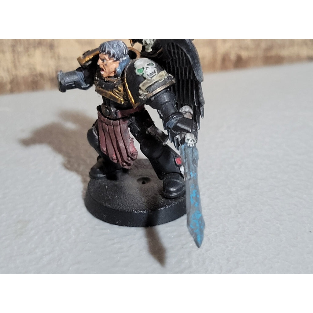 A18418 WARHAMMER 40K SPACE MARINES BLOOD ANGELS CAPTAIN LIEUTENANT CUS MISS HAND