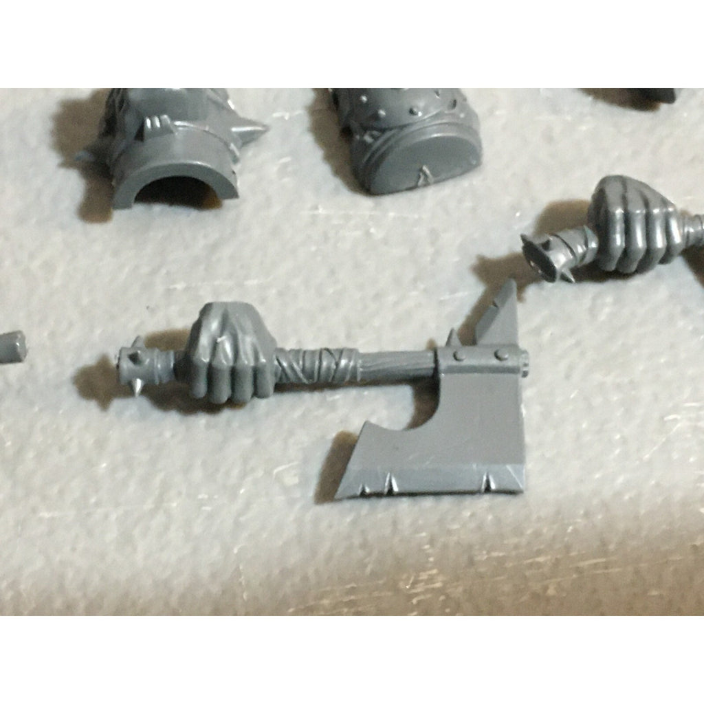 A23170 WARHAMMER FANTASY CHAOS BEASTMEN BITS LOT MINOTAUR MIXD GW GAMES WORKSHOP