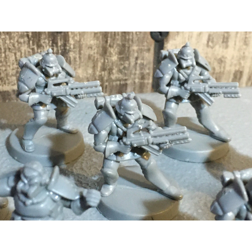 A30062 UNKNOWN TABLE TOP SCI-FI POWER ARMOR SOLDIERS 10 PK WAR GAMES