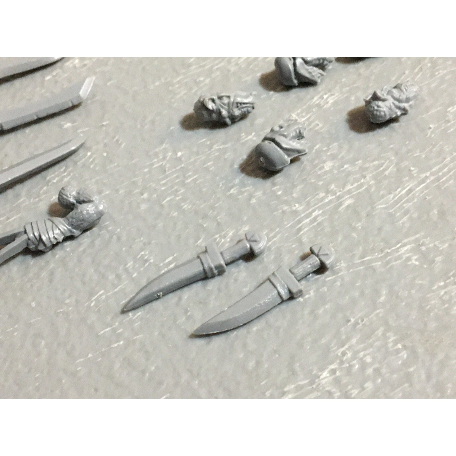A23447 WARHAMMER FANTASY SKAVEN BITS LOT MIXED CLANRAT PLAGUE MONK RUNNER GW