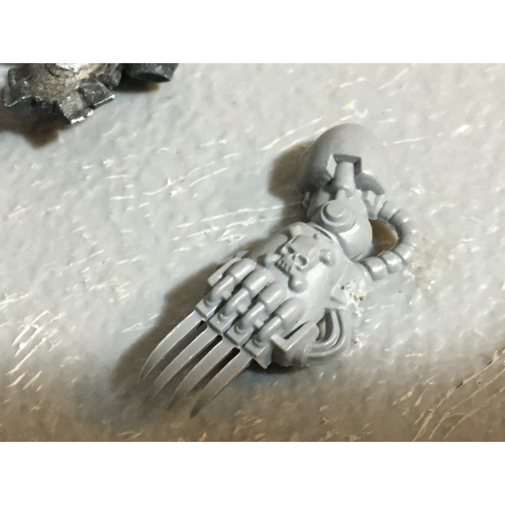 A22979 WARHAMMER 40K SPACE MARINES BITS LOT TERMINATOR ARMS + CLOGGED BACKPACKS