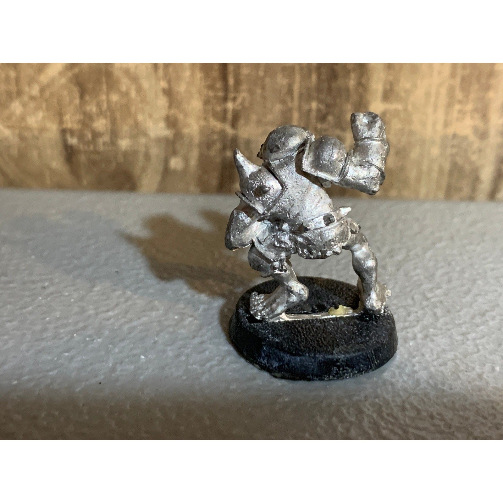 A30186 WARHAMMER BLOOD BOWL OOP ORKS ORC METAL CATCHER