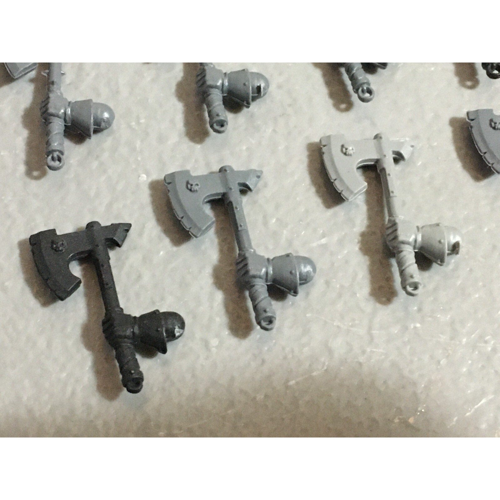 A22212 WARHAMMER FANTASY CHAOS MORTALS BITS LOT AXE HANDS GAMES WORKSHOP