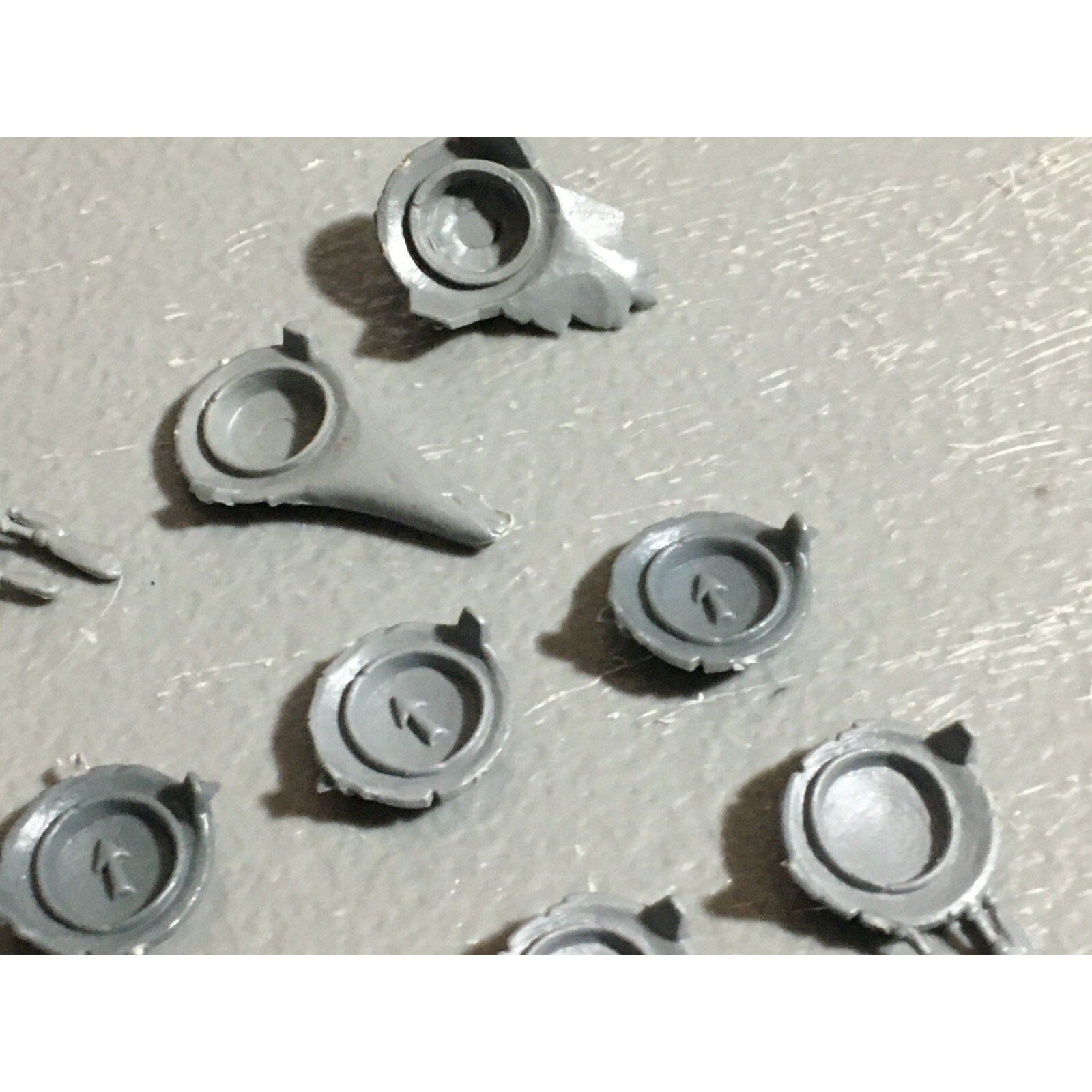 A22583 WARHAMMER FANTASY OGRE KINGDOMS BITS LOT GUT PLATES GAMES WORKSHOP GW