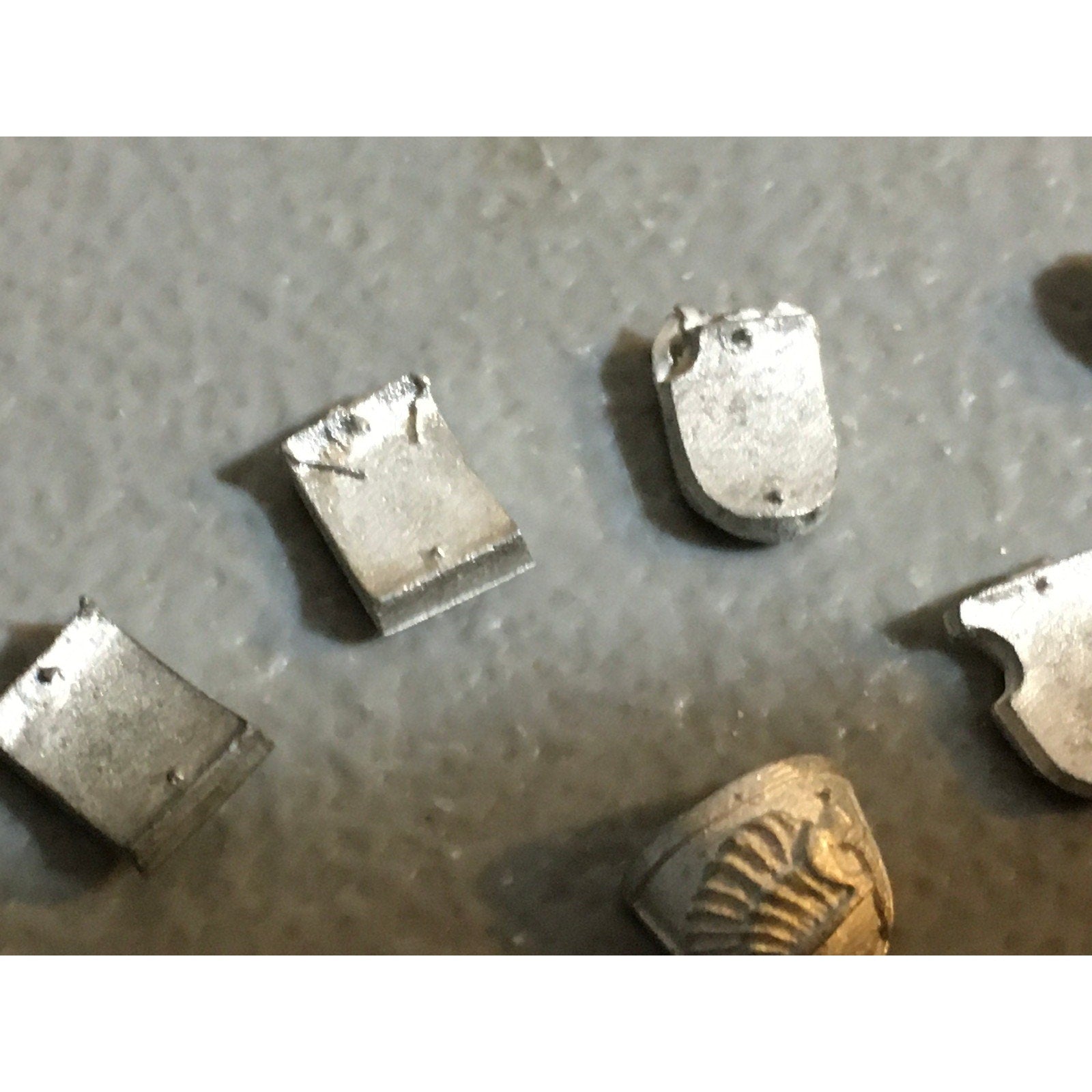 A32484 WARHAMMER 40K SPACE MARINES METAL BIT LOT SHOULDER PAD PLATE MULTIMELTA