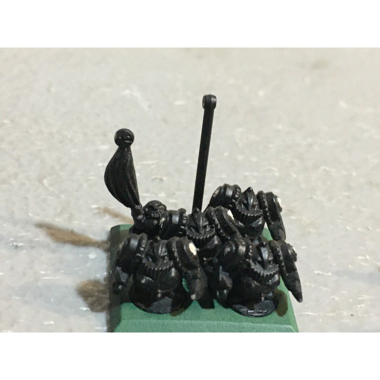 A25135 WARHAMMER 40K EPIC SQUATS SQUAT MIXED WARRIORS 4 STANDS GW