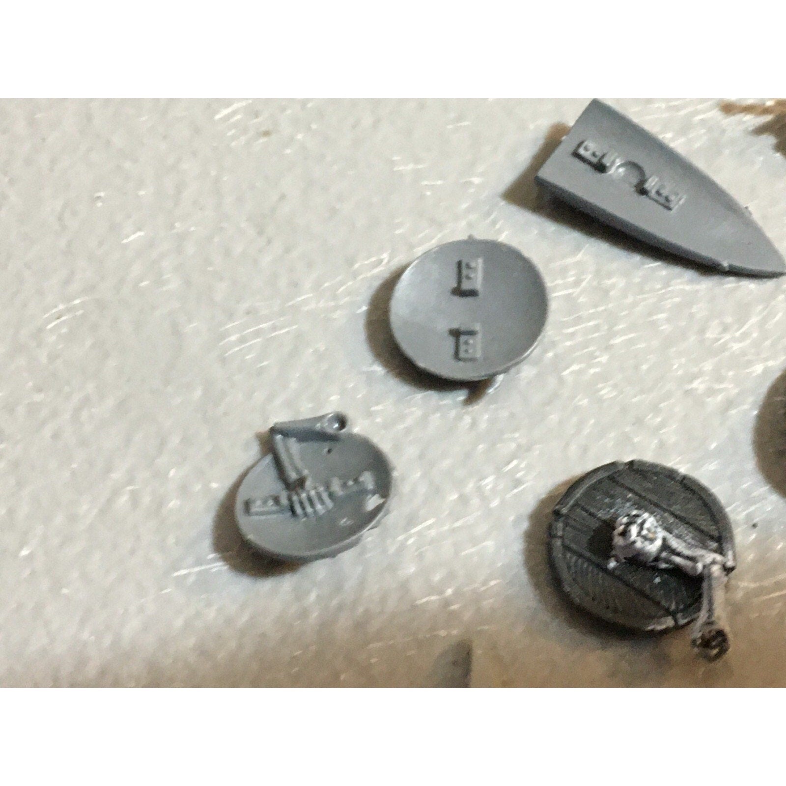 A23230 WARHAMMER FANTASY UNDEAD VAMPIRE COUNTS BITS LOT SKELETON SHIELD HEADS GW