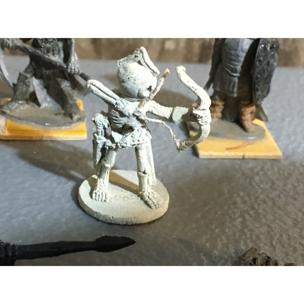 A32526 UNKNOWN METAL MINIATURES SKELETON LOT 6 PK WARRIOR CASUALTY
