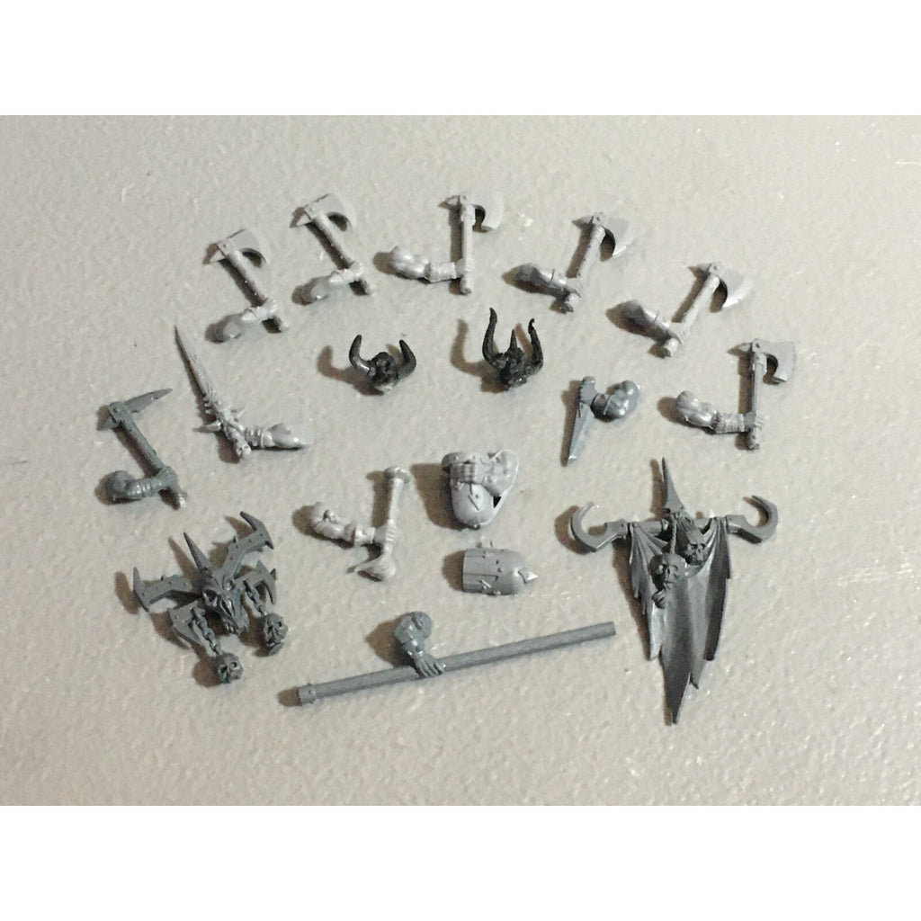 A22185 WARHAMMER FANTASY CHAOS MORTALS BITS LOT MIXED MARAUDER COMMAND & ARMS GW