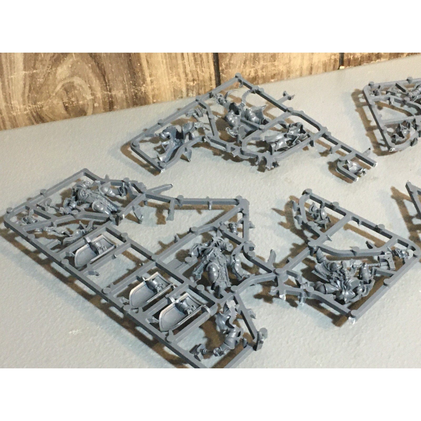 A24339 WARHAMMER AOS STORMCAST ETERNALS LIBERATORS NOS 8 PK MISS 1 SHIELD GW