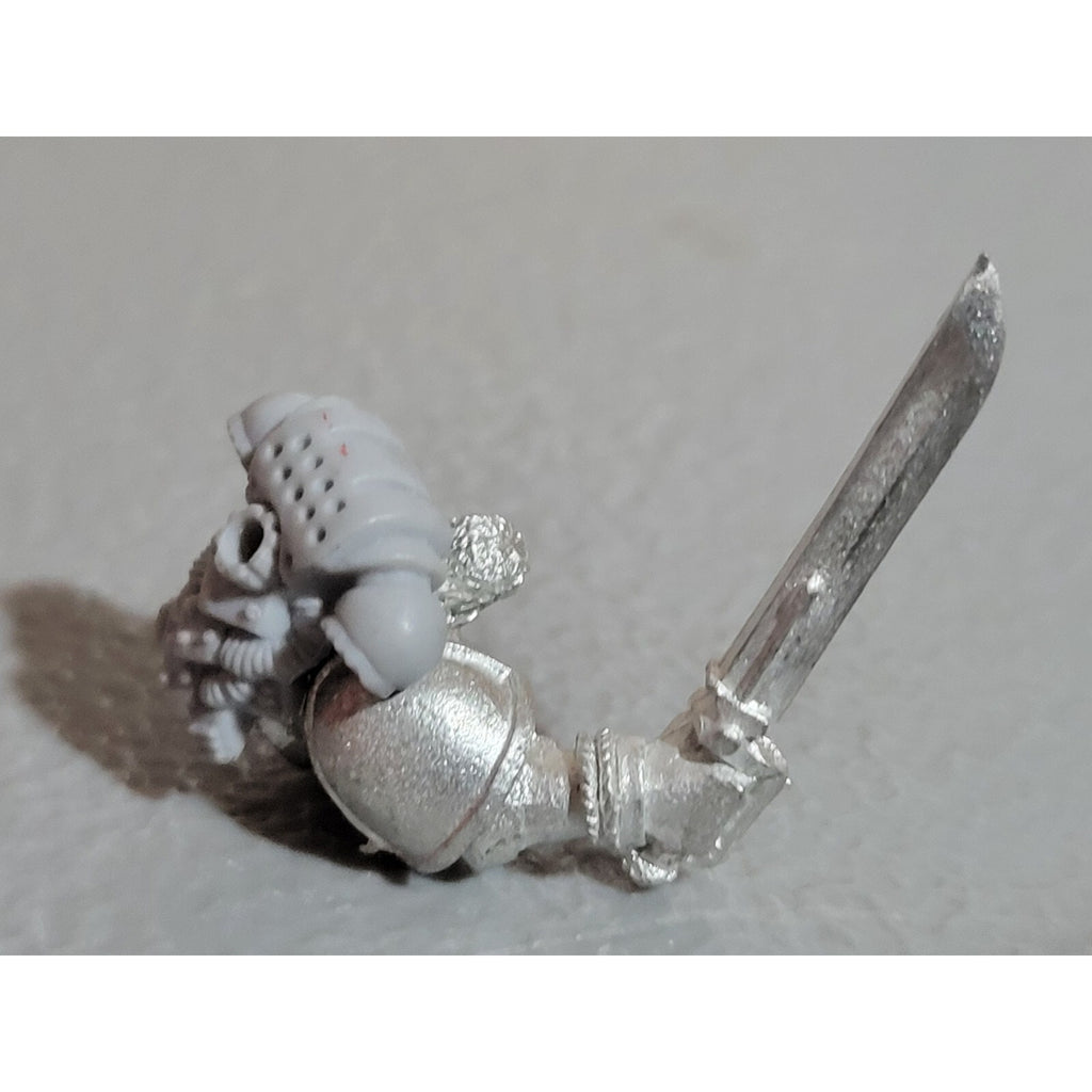 A19053 WARHAMMER 40K SPACE MARINES METAL BIKE CAPTAIN TORSO POWER SWORD