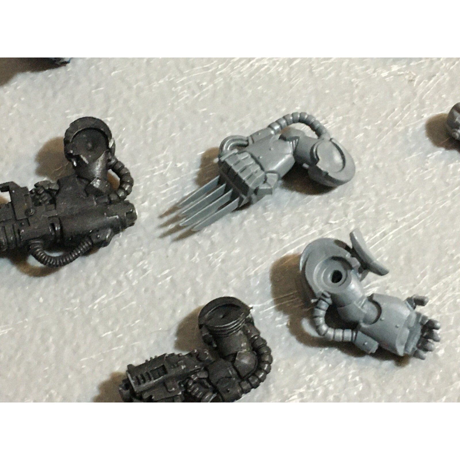 A23091 WARHAMMER 40K SPACE MARINES BITS LOT TERMINATORS ARMS GAMES WORKSHOP GW
