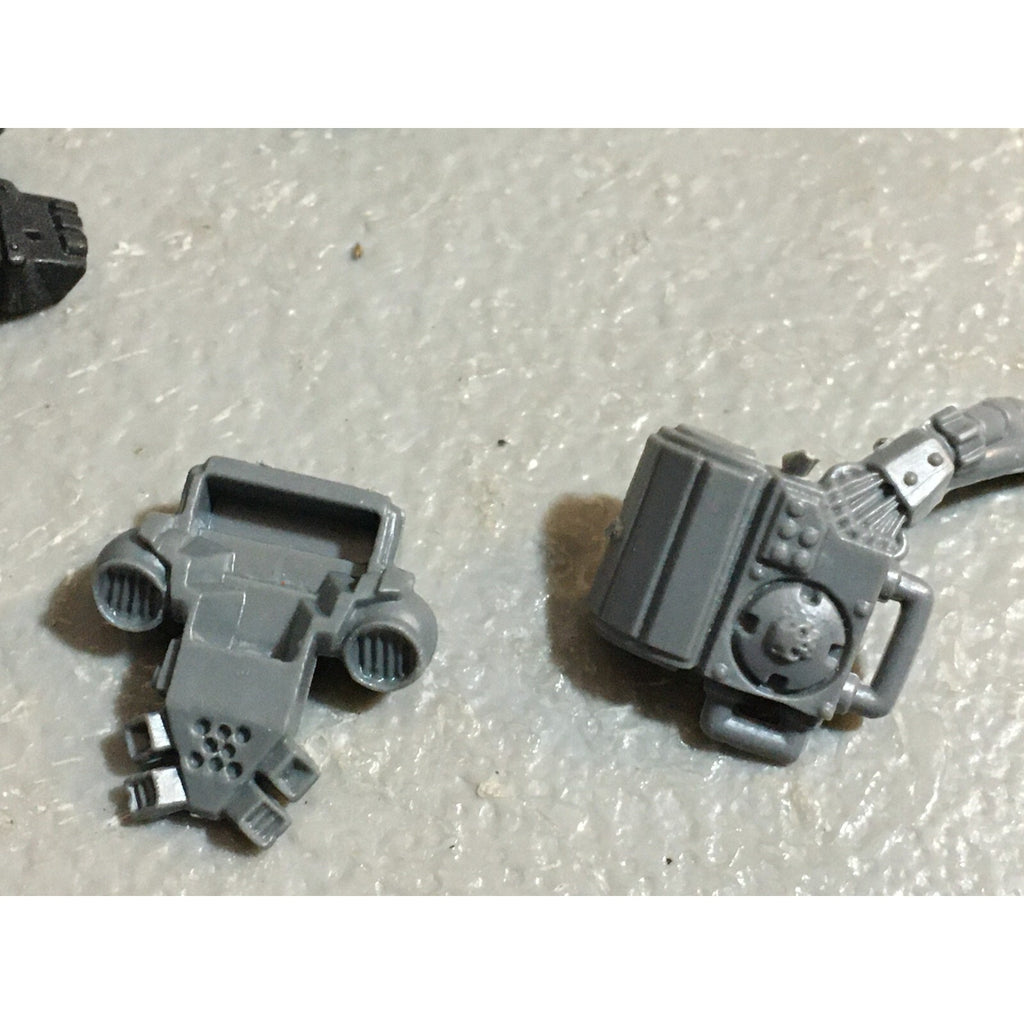 A23265 WARHAMMER 40K SPACE MARINES BITS LOT MIXED HEAVY BACKPACK MISSILE GW