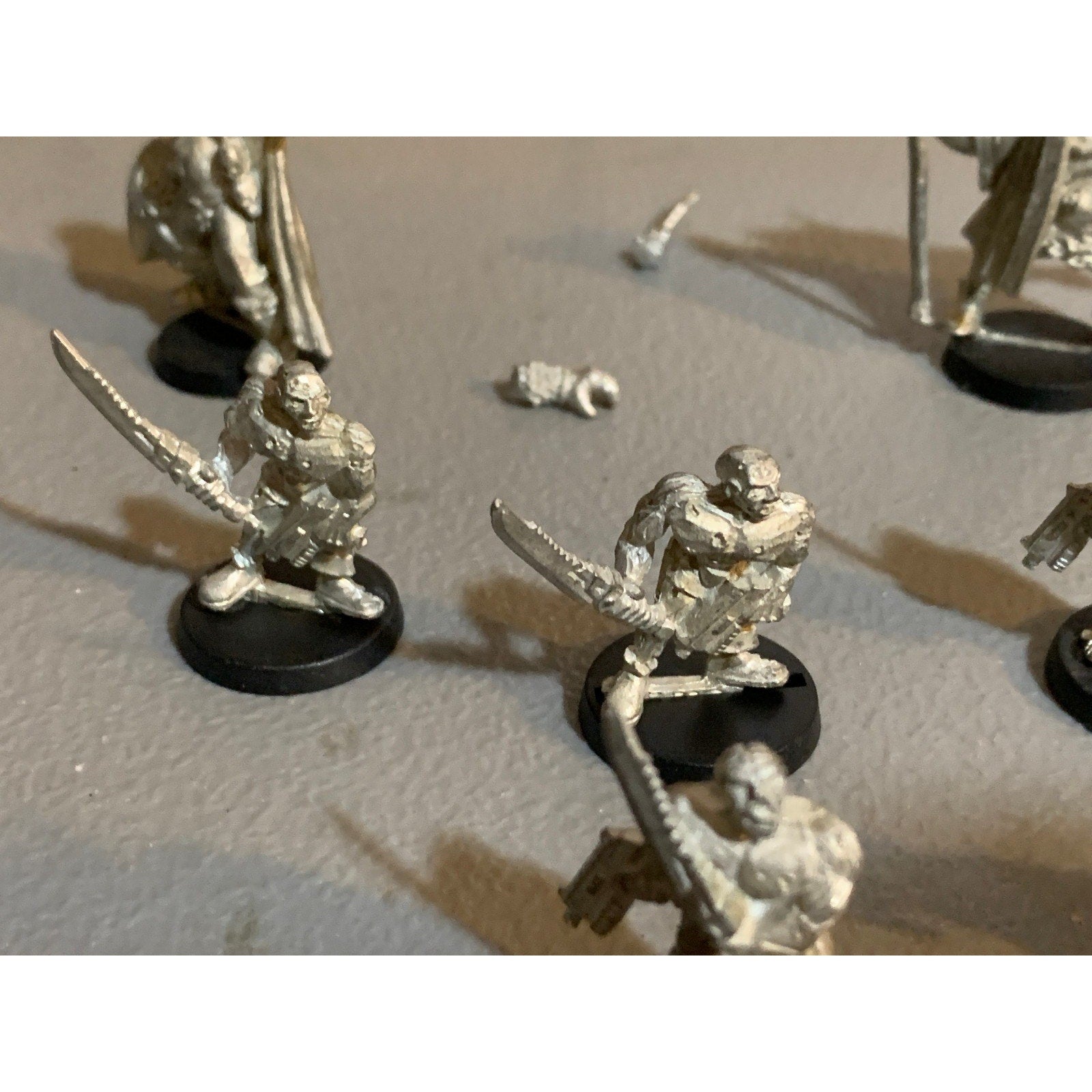 A31446 WARZONE MUTANT CHRONICLES TARGET HHG METAL DARK LEGION CUSTOM ARM & BLADE