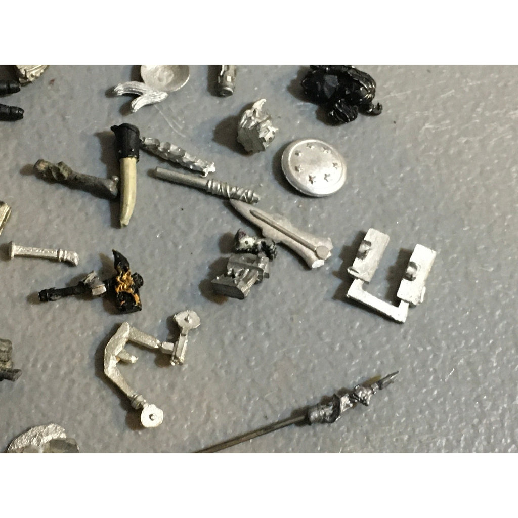 A32554 UNKNOWN MINIATURES ALL METAL BITS LOT FANTASY SCI-FI MIXED