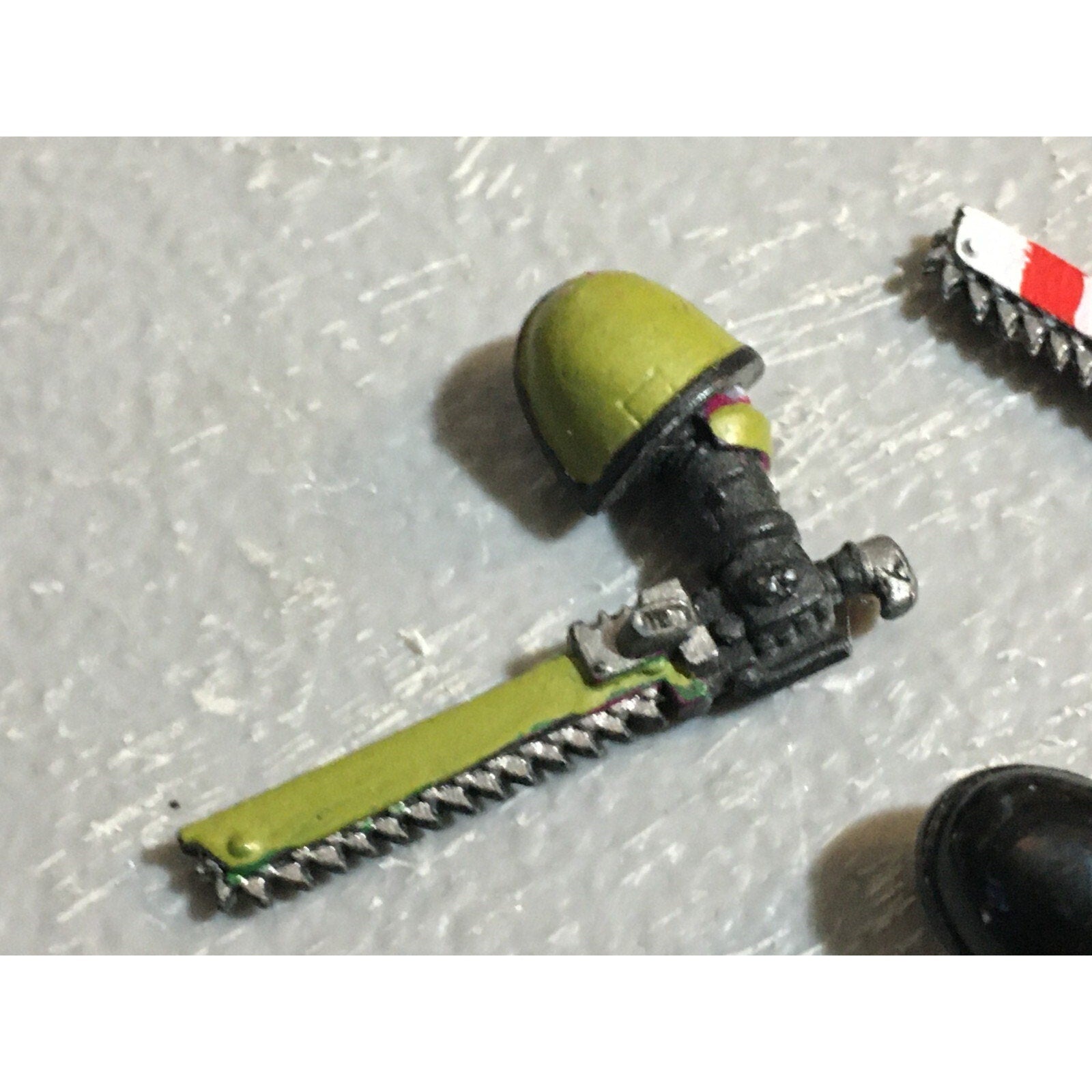 A22971 WARHAMMER 40K SPACE MARINES BITS LOT CHAINSWORD POWER FIST GAMES WORKSHOP
