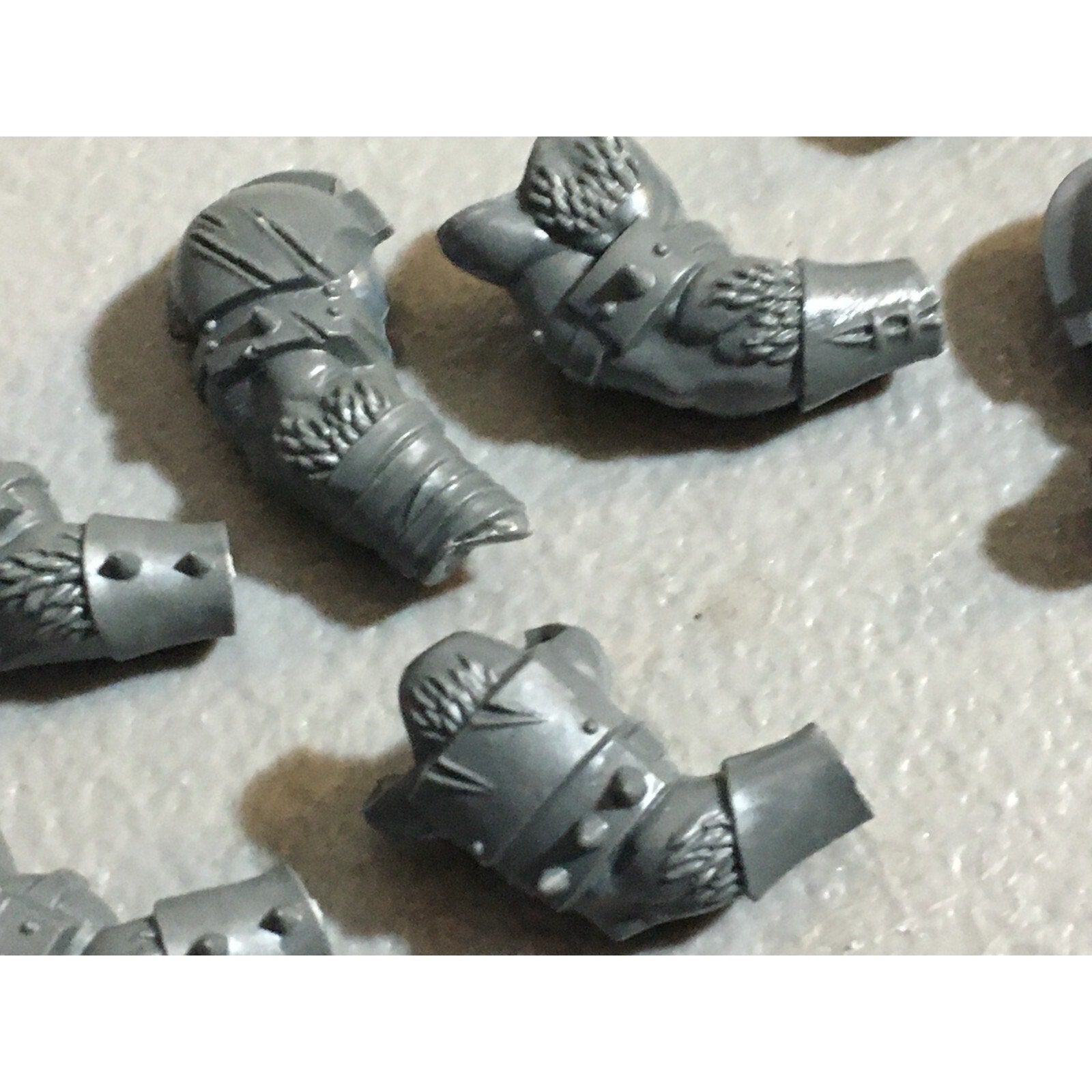 A23167 WARHAMMER FANTASY CHAOS BEASTMEN BITS LOT MINOTAUR ARMS GW GAMES WORKSHOP
