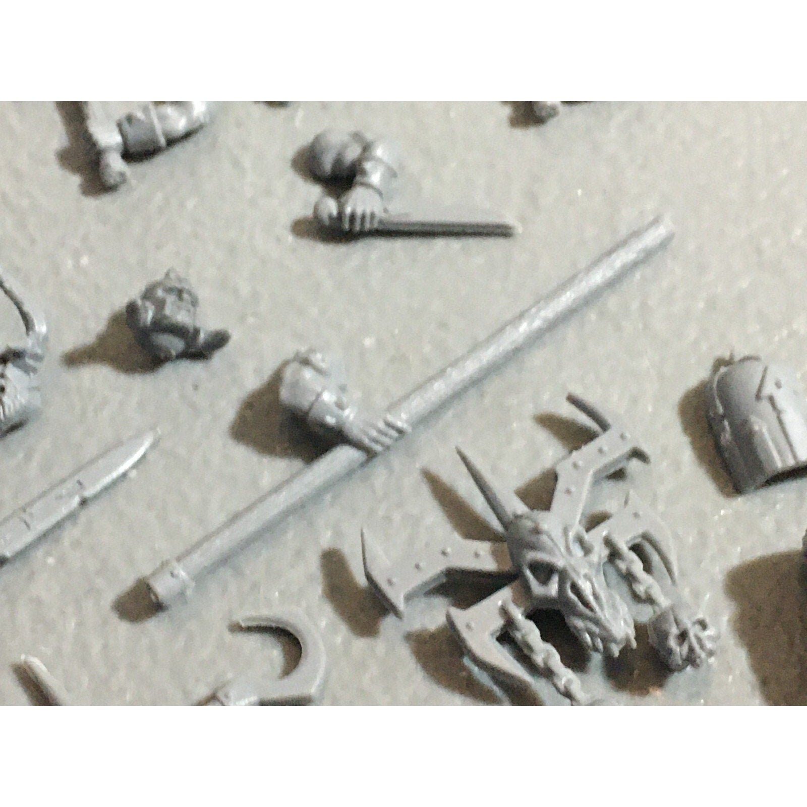 A22180 WARHAMMER FANTASY CHAOS MORTALS BITS LOT MIXED MARAUDER COMMAND & ARMS GW